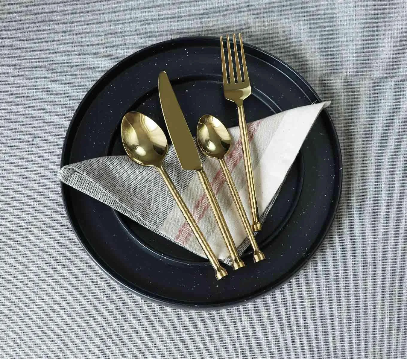 CUTLERY SET OF 4